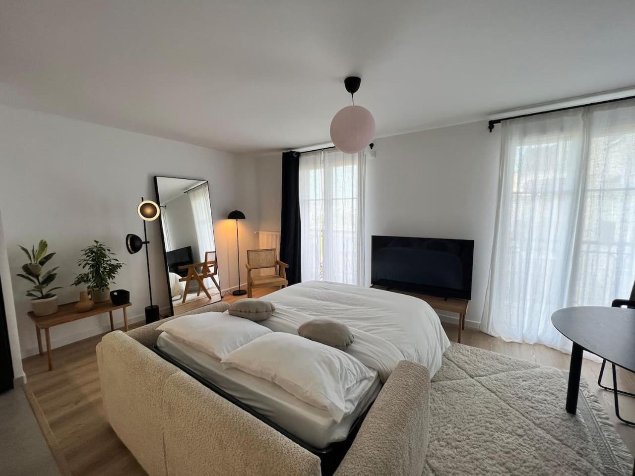 Ferienwohnung Disneyland Minimalist Lifestyle - 5 Pax Serris Exterior foto